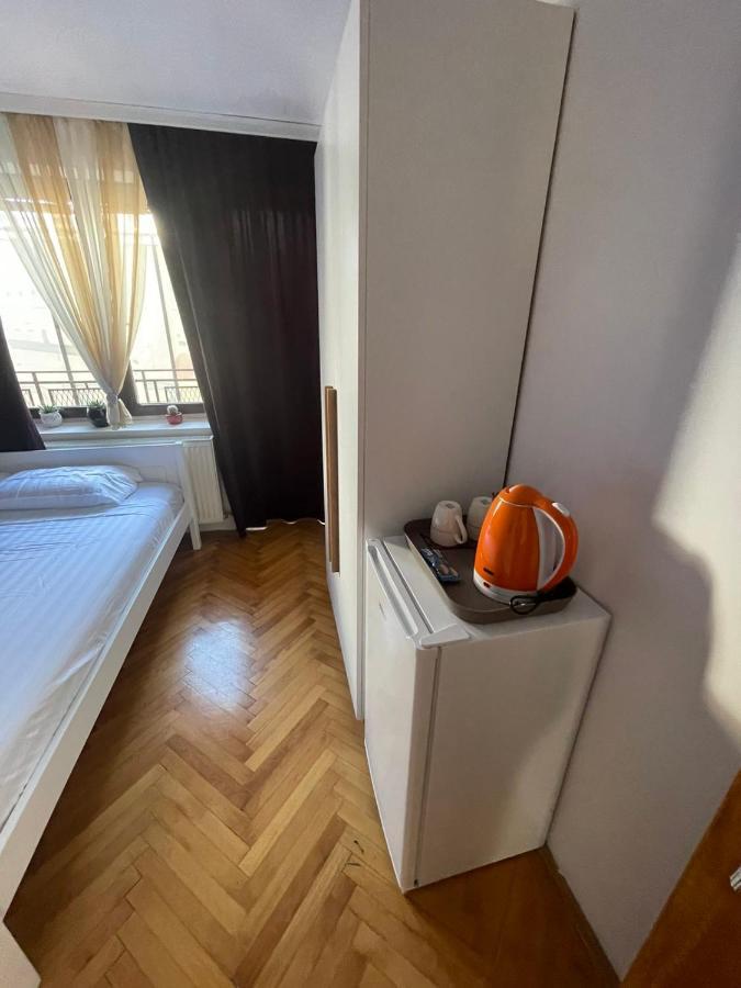Guesthouse 12A Priština Exteriér fotografie