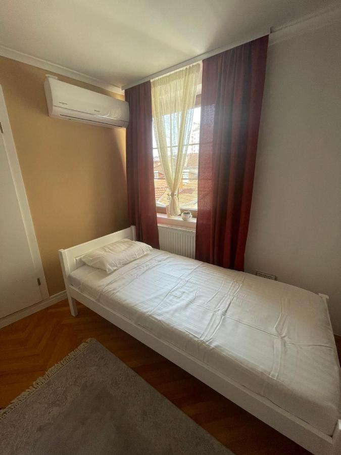 Guesthouse 12A Priština Exteriér fotografie